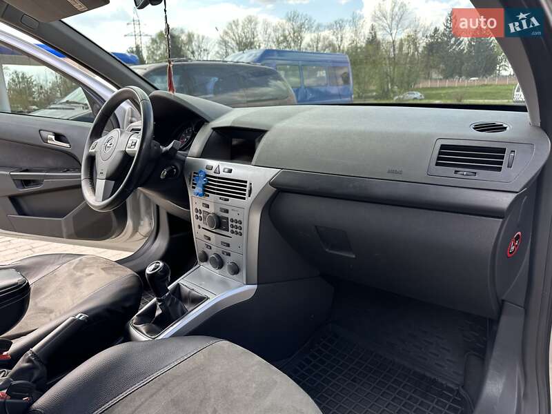 Хетчбек Opel Astra 2010 в Хмельницькому