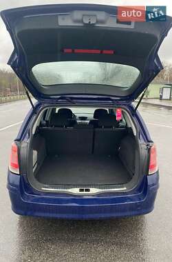 Універсал Opel Astra 2005 в 