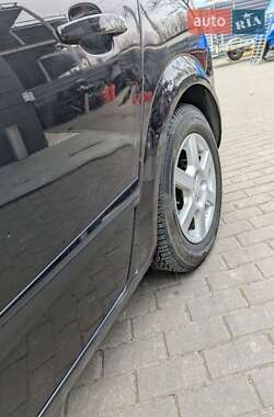 Хэтчбек Opel Astra 2004 в 