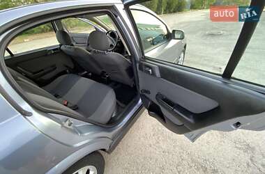 Хэтчбек Opel Astra 2004 в 