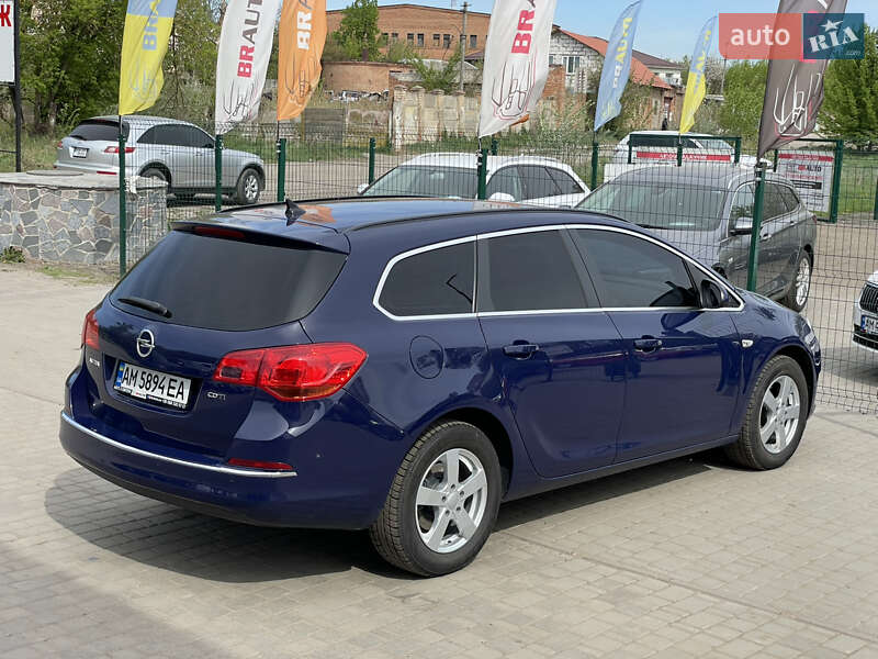 Универсал Opel Astra 2015 в Бердичеве