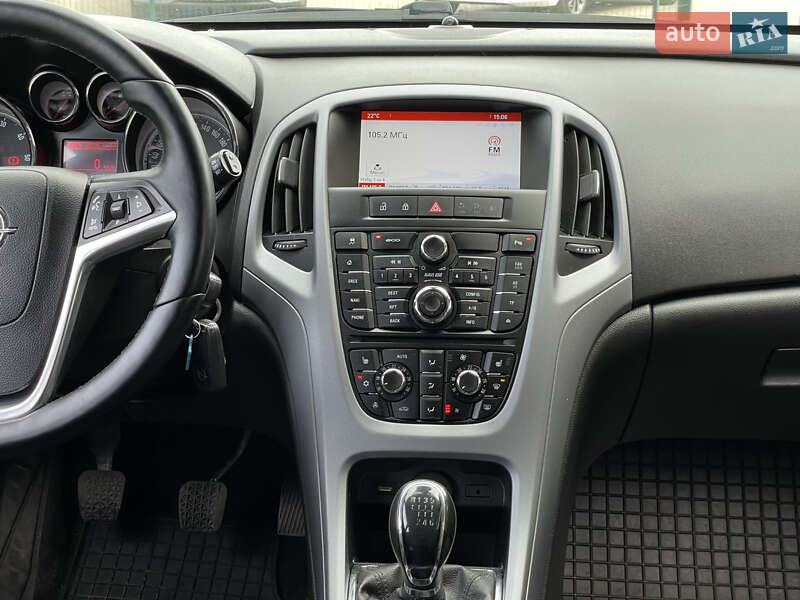 Универсал Opel Astra 2015 в Бердичеве