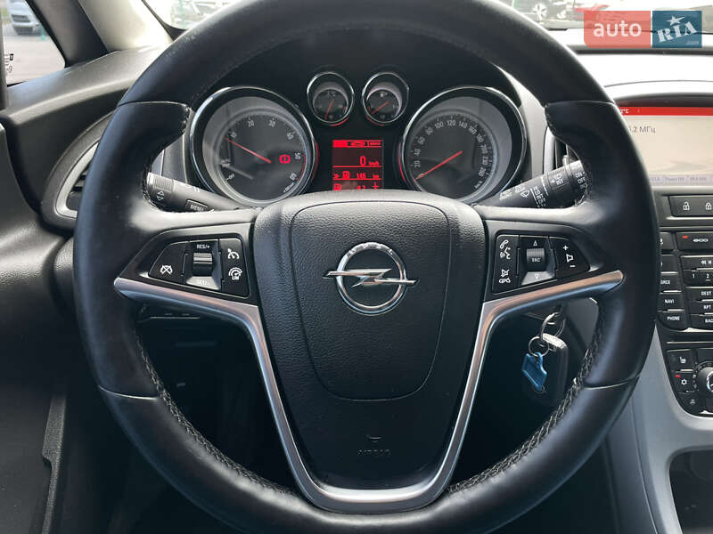 Универсал Opel Astra 2015 в Бердичеве