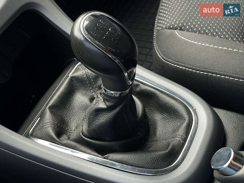 Универсал Opel Astra 2015 в Бердичеве