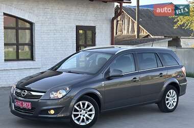 Універсал Opel Astra 2010 в Красилові