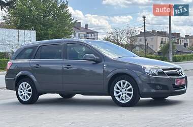 Универсал Opel Astra 2010 в 