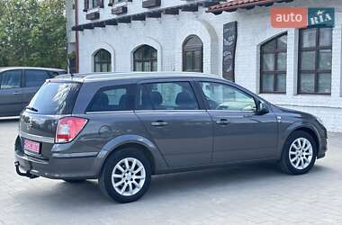 Универсал Opel Astra 2010 в 