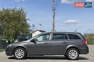 Универсал Opel Astra 2010 в 