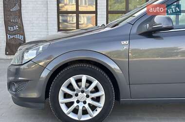 Универсал Opel Astra 2010 в 