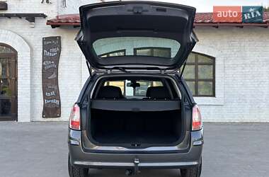 Универсал Opel Astra 2010 в 