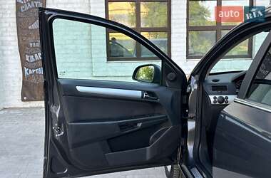 Универсал Opel Astra 2010 в 