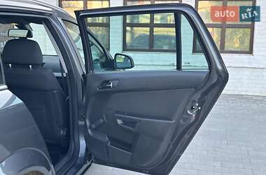 Универсал Opel Astra 2010 в 