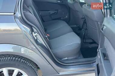 Универсал Opel Astra 2010 в 