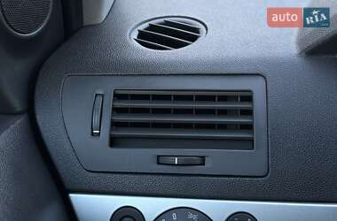 Универсал Opel Astra 2010 в 