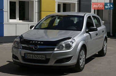 Хетчбек Opel Astra 2008 в Кропивницькому