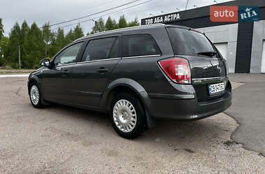 Универсал Opel Astra 2010 в 