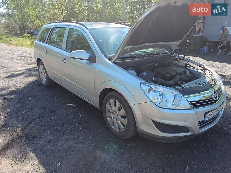Универсал Opel Astra 2008 в 