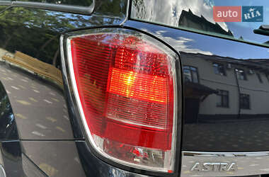 Універсал Opel Astra 2009 в 
