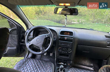 Хэтчбек Opel Astra 2001 в 