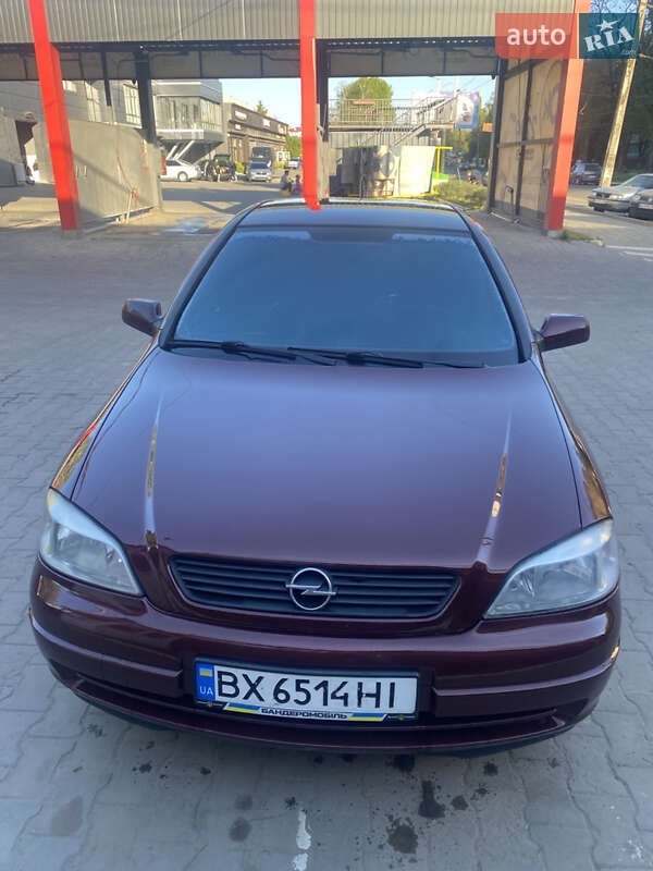 Хетчбек Opel Astra 2002 в 
