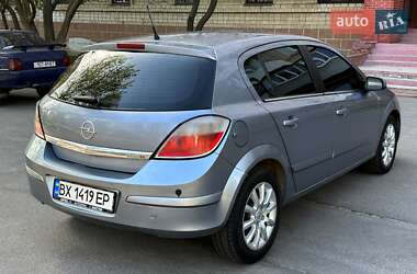Хетчбек Opel Astra 2004 в 
