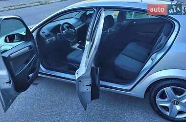 Седан Opel Astra 2007 в 