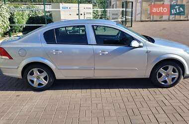 Седан Opel Astra 2007 в 