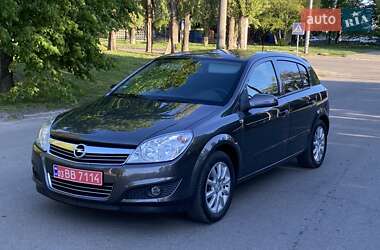 Хетчбек Opel Astra 2008 в 