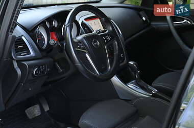 Універсал Opel Astra 2014 в 