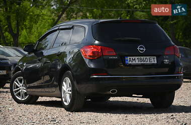 Універсал Opel Astra 2014 в 