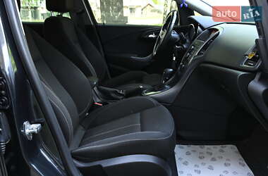 Універсал Opel Astra 2014 в 