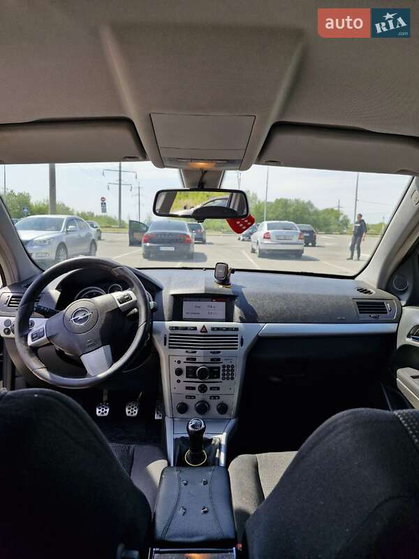 Универсал Opel Astra 2007 в Немишаево