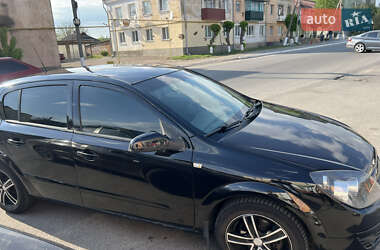 Хэтчбек Opel Astra 2006 в 