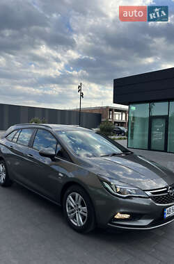 Универсал Opel Astra 2018 в 