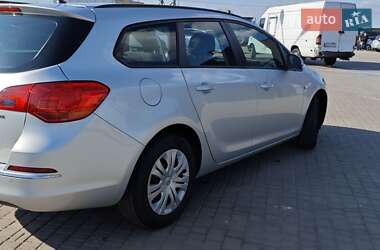 Универсал Opel Astra 2012 в 