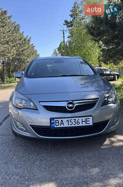 Універсал Opel Astra 2011 в Долинській