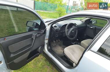 Седан Opel Astra 2005 в 