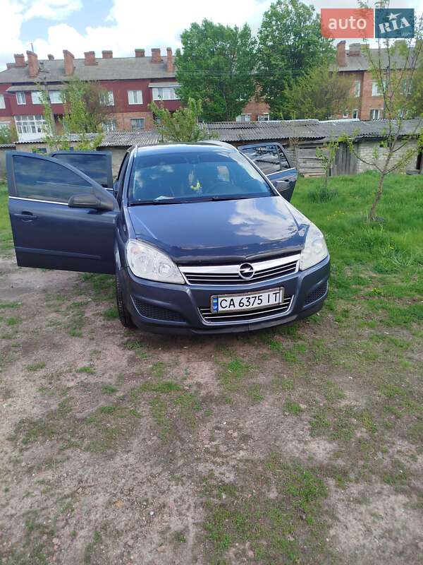 Универсал Opel Astra 2007 в 