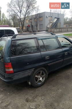 Универсал Opel Astra 1994 в 
