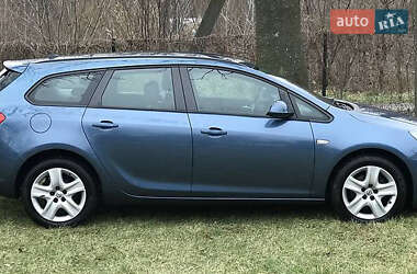 Универсал Opel Astra 2014 в 