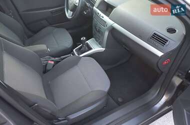Универсал Opel Astra 2009 в 