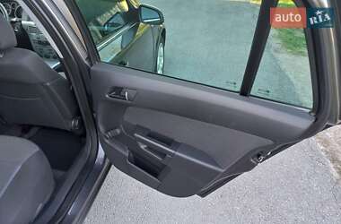 Универсал Opel Astra 2009 в 