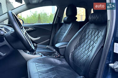 Универсал Opel Astra 2011 в 