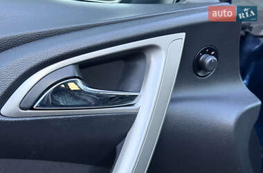 Универсал Opel Astra 2011 в 