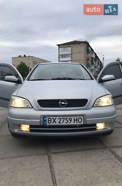 Седан Opel Astra 2004 в 
