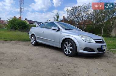 Кабриолет Opel Astra 2007 в 
