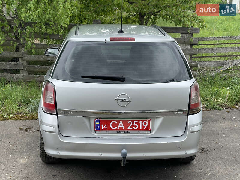 Універсал Opel Astra 2008 в Тернополі