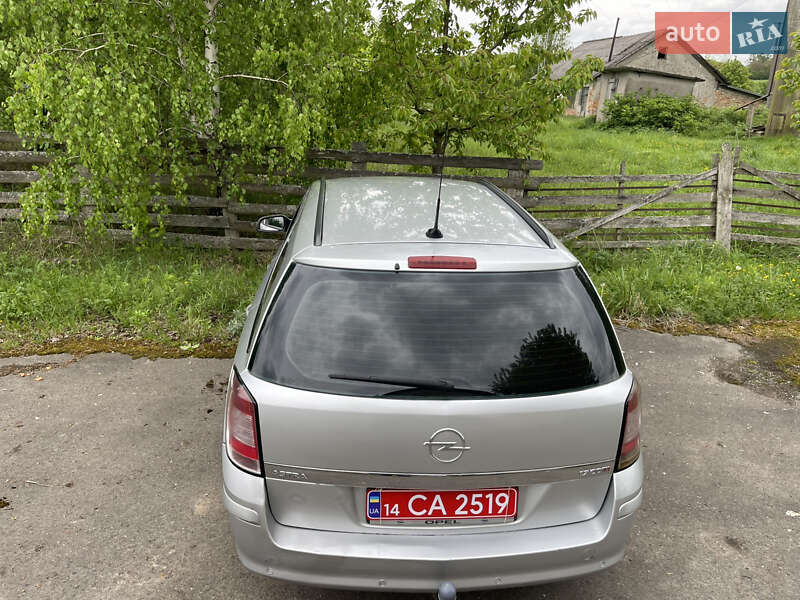 Універсал Opel Astra 2008 в Тернополі