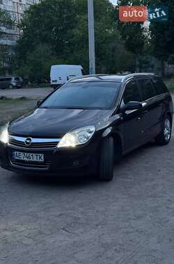 Универсал Opel Astra 2008 в Днепре