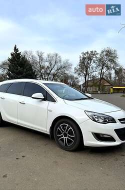 Универсал Opel Astra 2012 в 